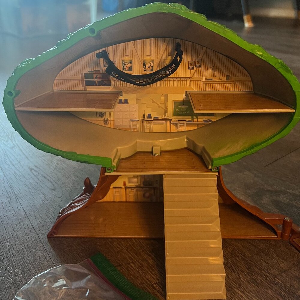 VINTAGE DISNEY Tree of Life playset